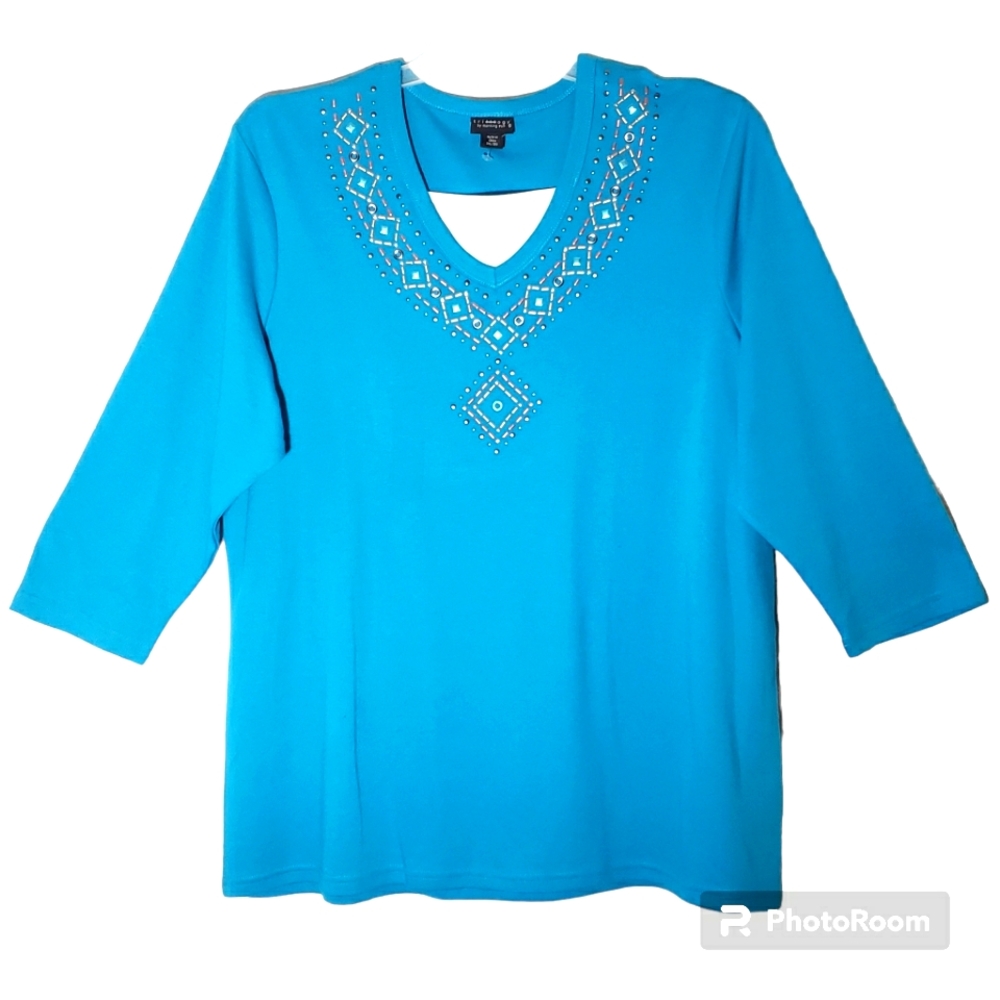 Trillogy women's plus size 3X studded collar pullover blouse. 884